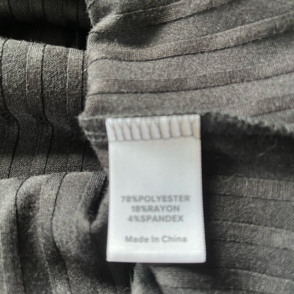 Evereve Black Tee - Picture 5 of 5